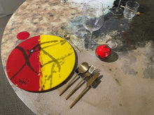 Carica l'immagine nel visualizzatore di Gallery, Sottopiatto Flat in Ceramica Dipinta a Mano