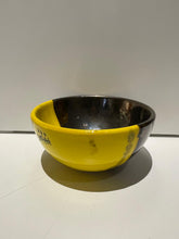 Carica l'immagine nel visualizzatore di Gallery, Ciotola Tonda in Ceramica Dipinta a Mano