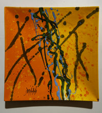 Carica l'immagine nel visualizzatore di Gallery, Piatto Quadrato con Bordi Rialzati in Ceramica Dipinta a Mano da 34 x 34 cm e 41 x 41 cm
